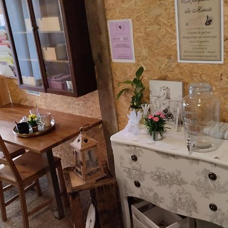 Le Laboratoire Shabby Chic De La Parfumerie Du Manoir Chavagne Εξωτερικό φωτογραφία