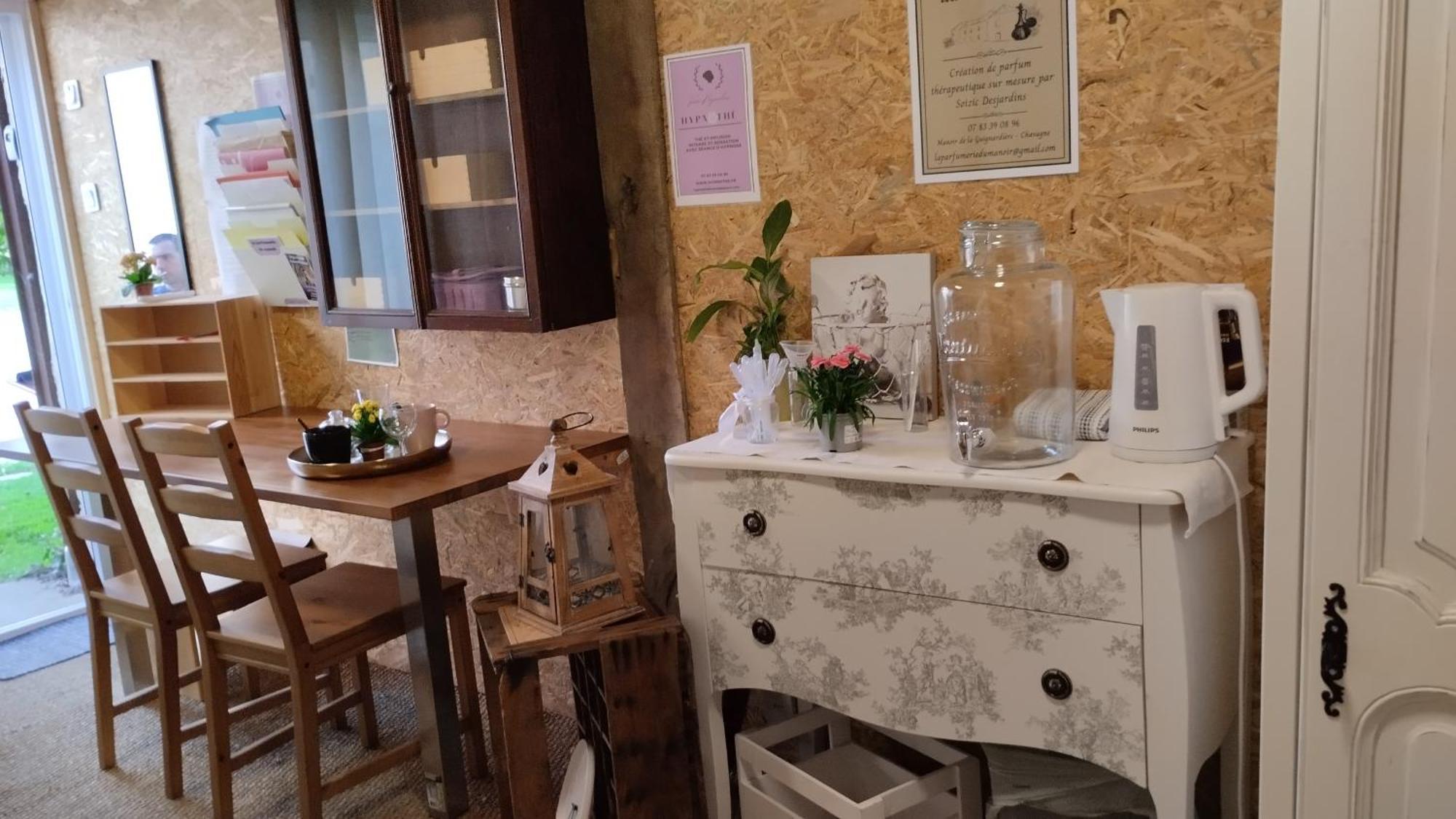 Le Laboratoire Shabby Chic De La Parfumerie Du Manoir Chavagne Εξωτερικό φωτογραφία